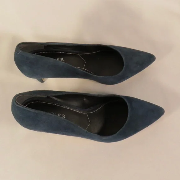 Charles By Charles David Denim Blue Suede Heels Size 9.5 Medium - Picture 3 of 9